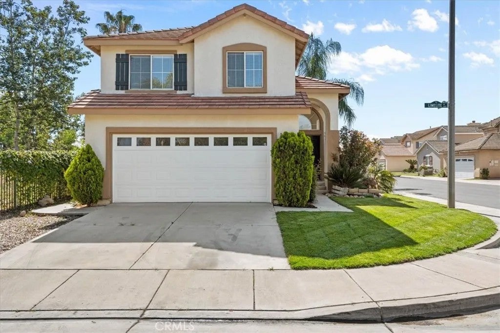 Photo of 821 Limelite WAY, Corona, CA 92878 (MLS # IV26113369)