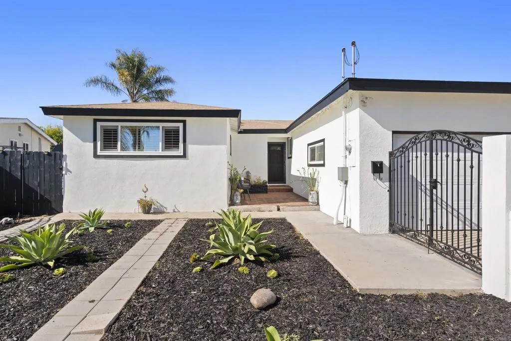 7162 Beagle Street