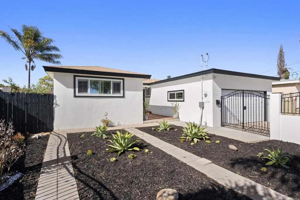 7162 Beagle Street