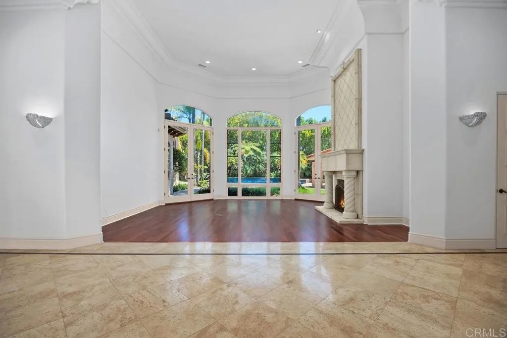6999 Royal Birkdale Place
