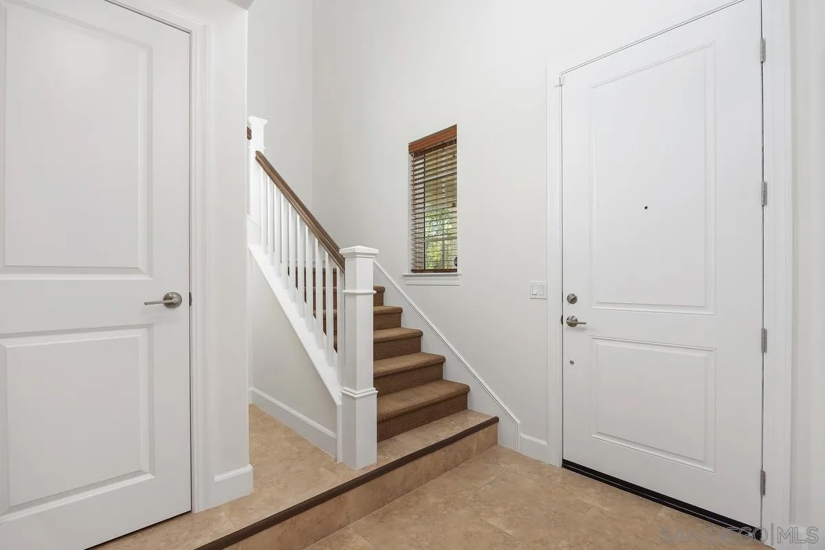 13567 Arroyo Dale