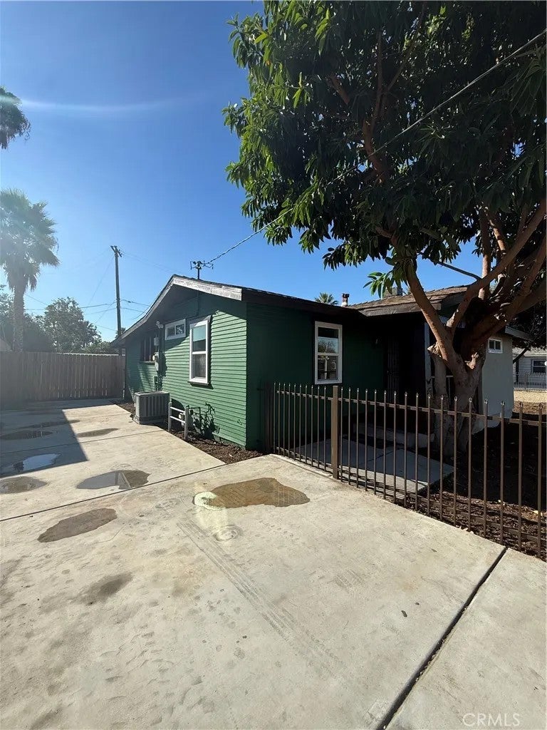 5908 Grand