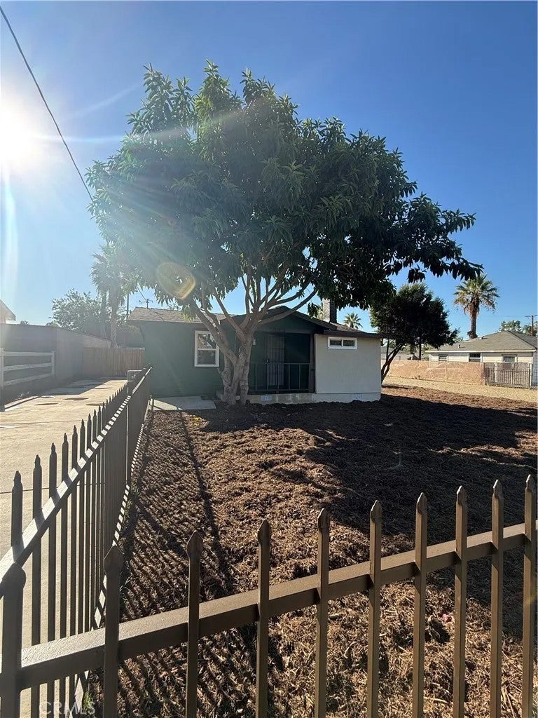 5908 Grand