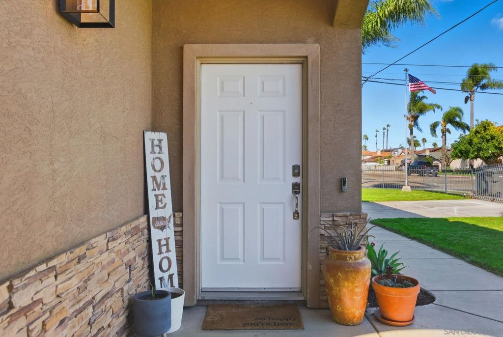 Photo of 908 Florence St, Imperial Beach, CA 91932 (MLS # 260007643)