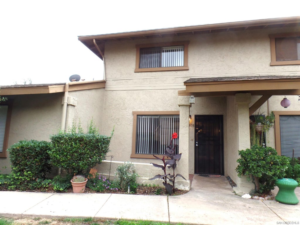 Photo of 8033 Calle Fanita, Santee, CA 92071 (MLS # 260010710)
