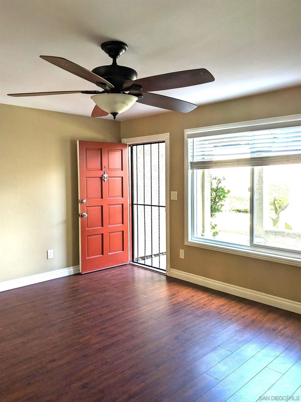 Photo of 8033 Calle Fanita, Santee, CA 92071 (MLS # 260010710)