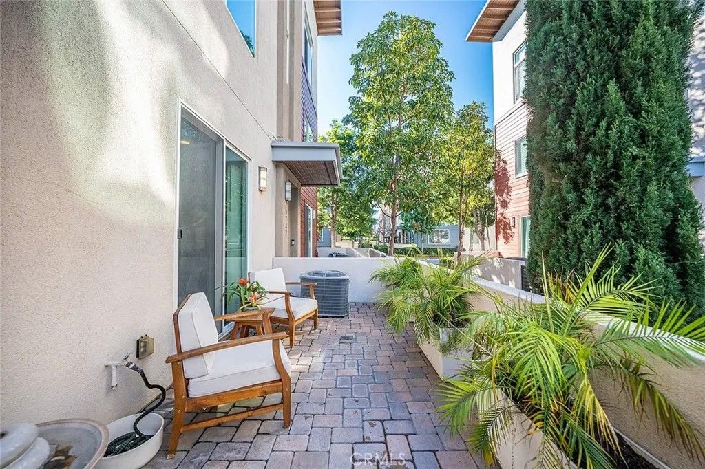 Photo of 5740 Acacia, Lakewood, CA 90712 (MLS # PW26018355)