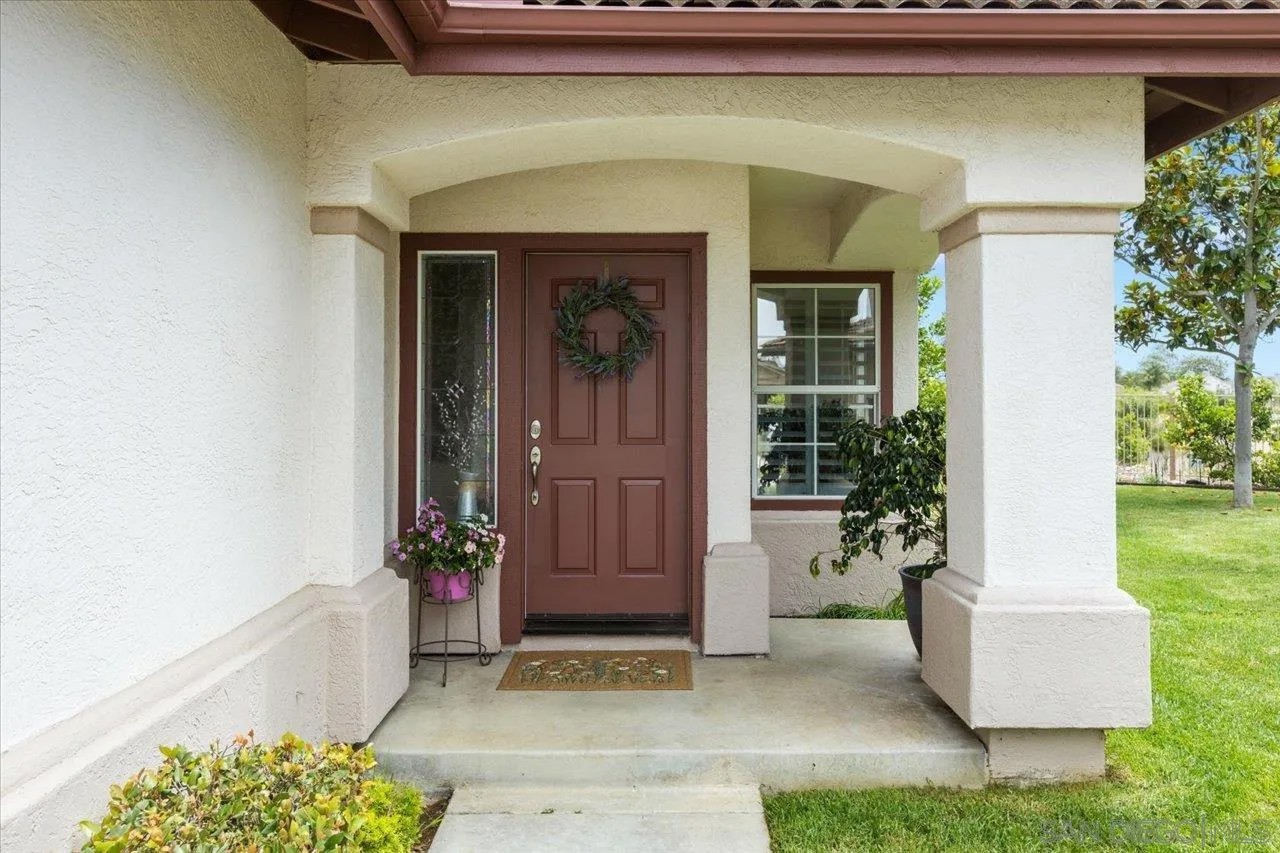 2090 Grand View Glen