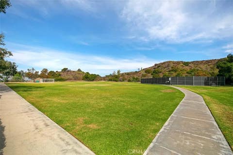 Tiny photo for 35 Edmonton Way, Rancho Santa Margarita, CA 92688 (MLS # OC26154708)
