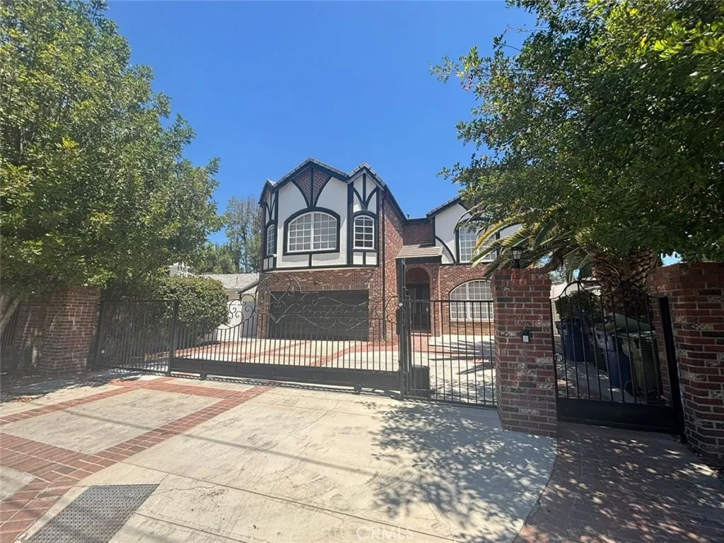 5514 SYLVIA Avenue