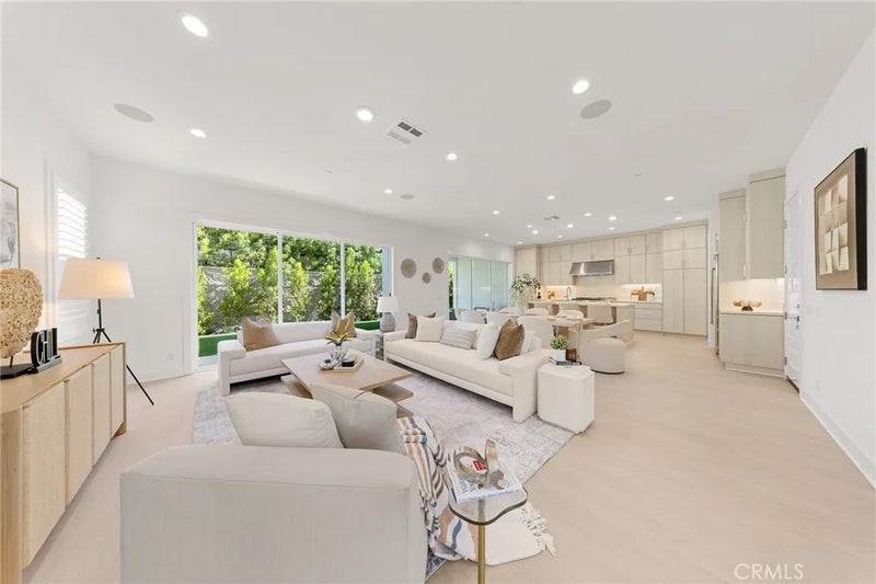 200 Orange Grove
