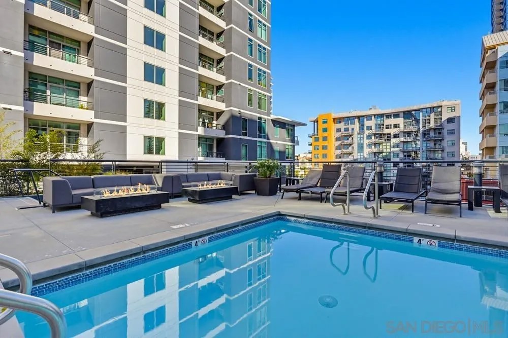 425 W Beech 428