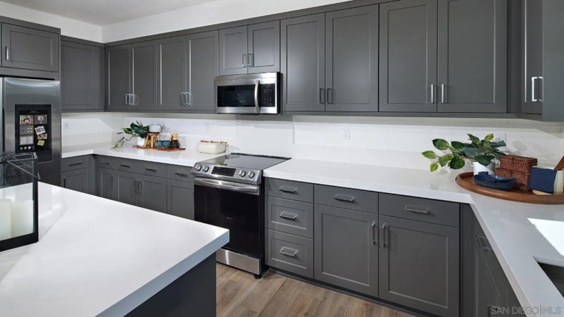862 Kili St 7