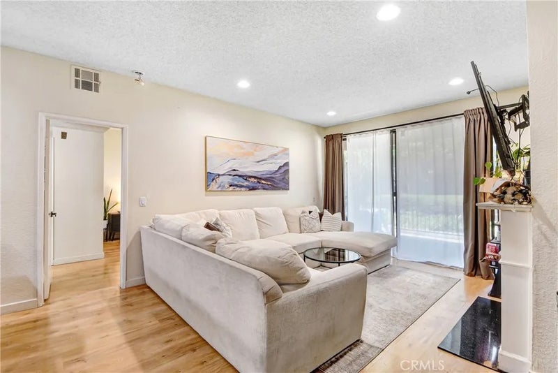 10610 Lakeside Drive North 209