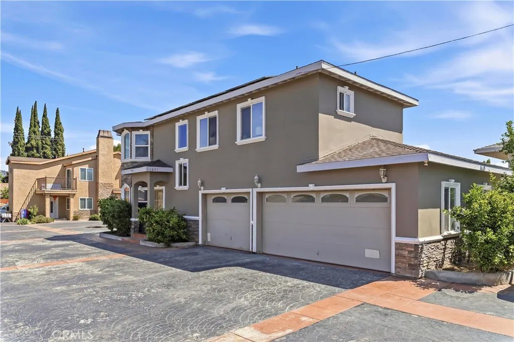 11641 Bryant