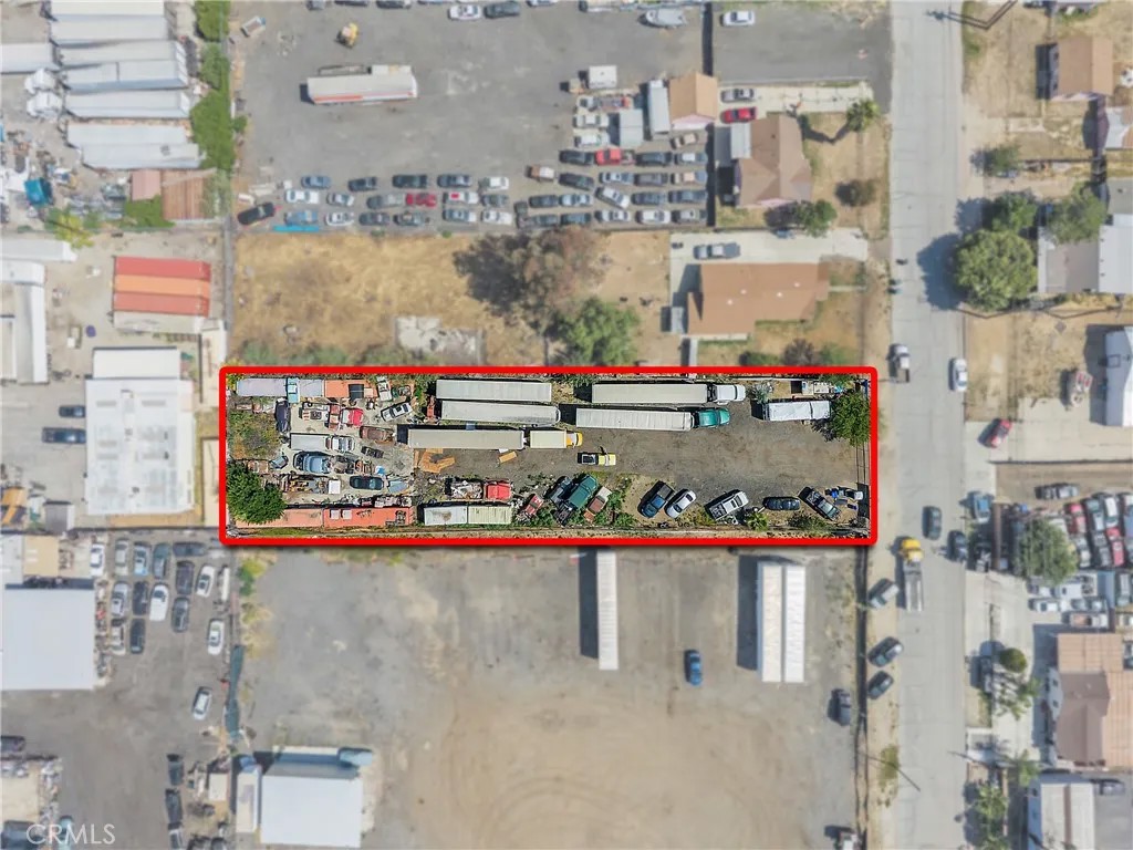 2350 S Artesia