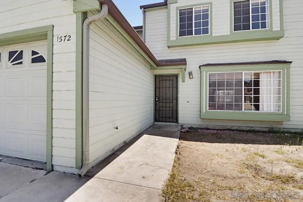1572 Antoine Dr
