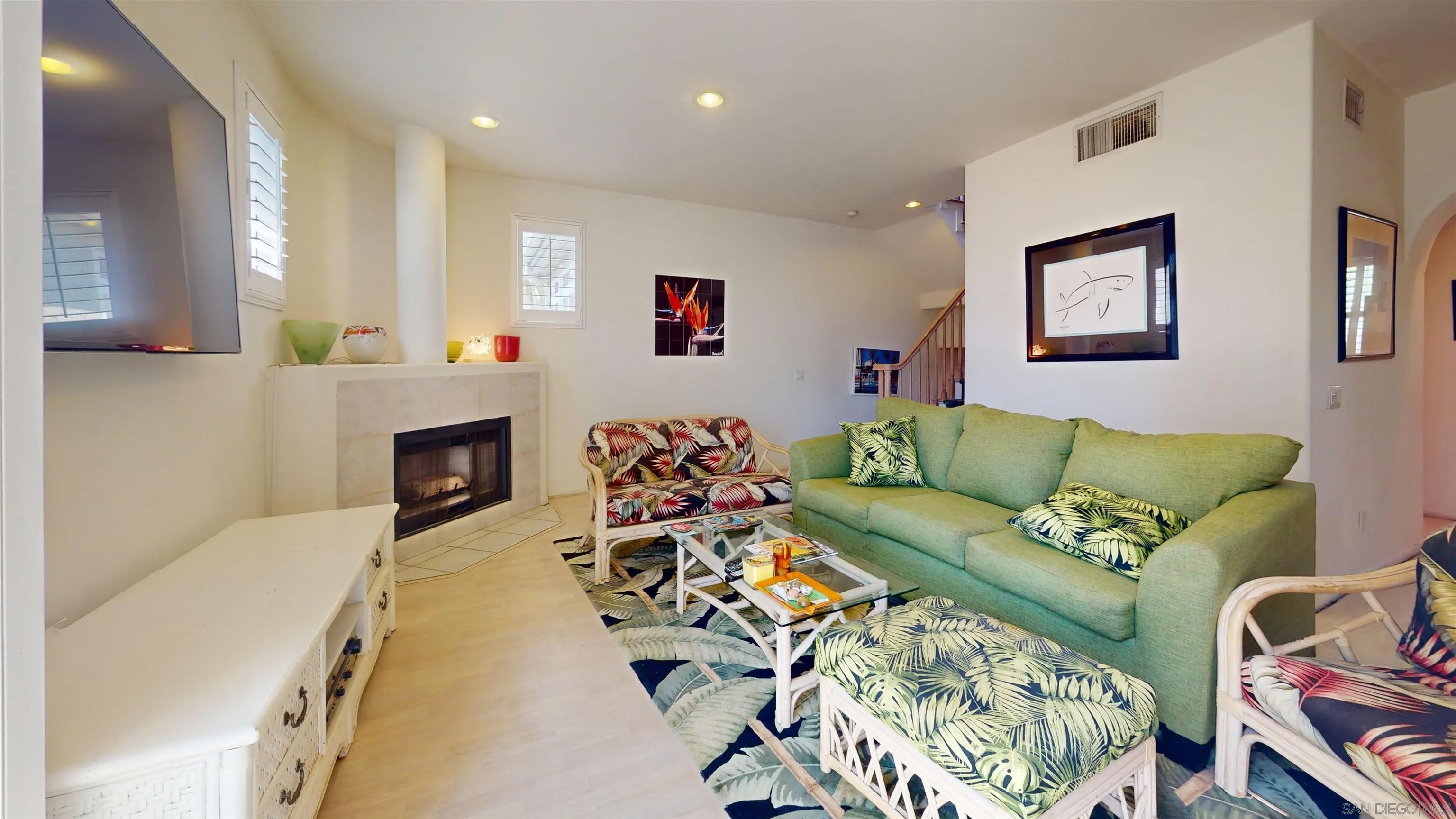 3701 Riviera Dr 4