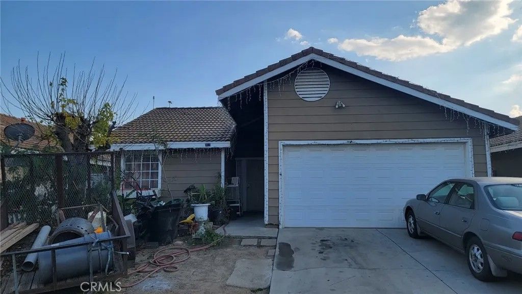Photo of 311 Red Pine Place, Perris, CA 92570 (MLS # CV26017016)