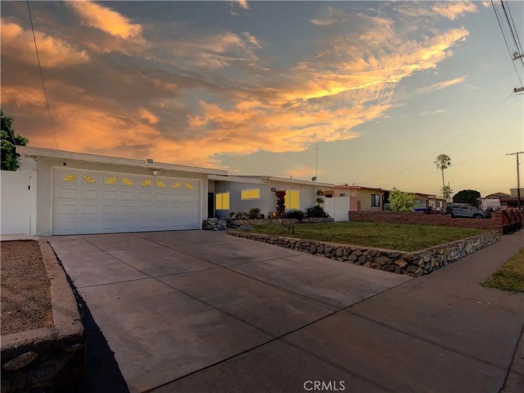 Photo of 225 W Alru Street, Rialto, CA 92376 (MLS # CV24187720)