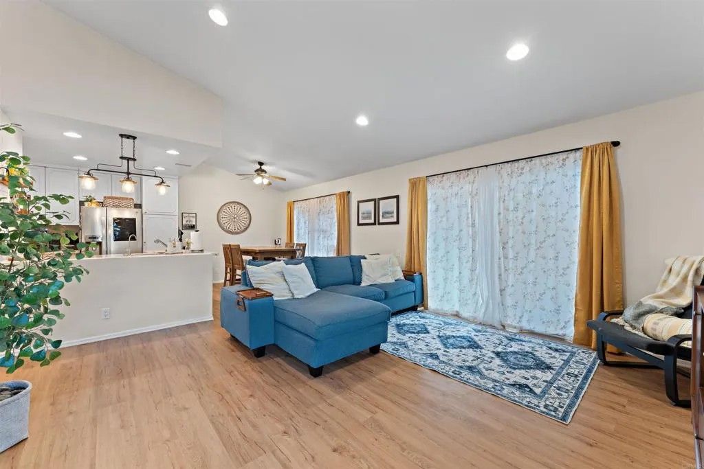 Photo of 517 Smoketree Gln, Escondido, CA 92026 (MLS # NDP2600783)