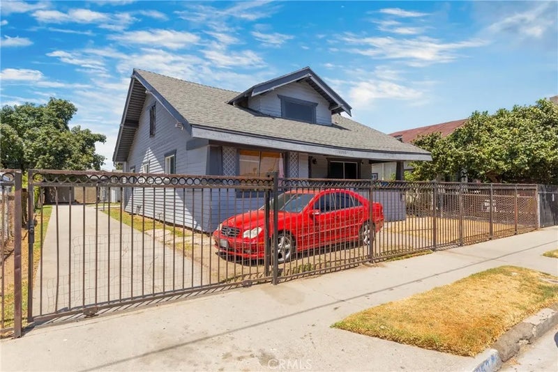 1253 E 46th