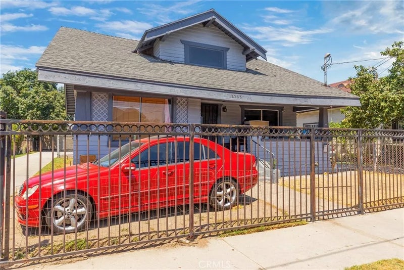 1253 E 46th