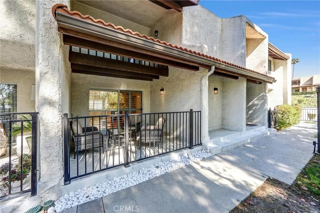 Photo of 9502 Via Salerno, Burbank, CA 91504 (MLS # GD26065662)