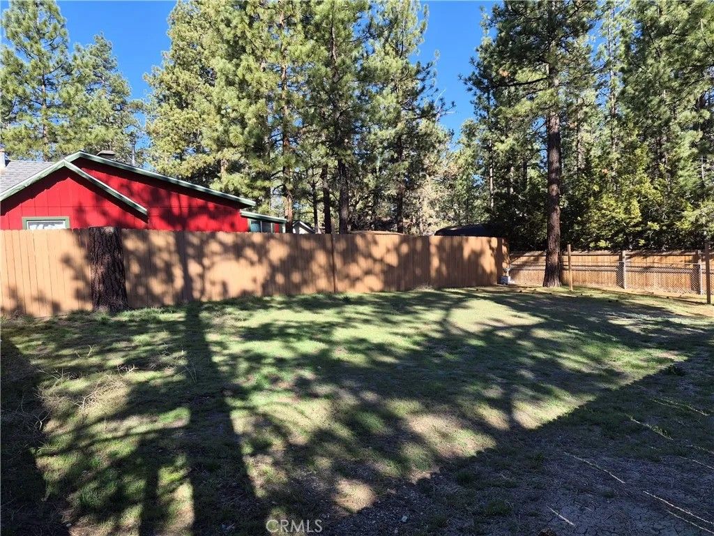 Photo of 825 E Big Bear Blvd, Big Bear Lake, CA 92314 (MLS # IG26062292)