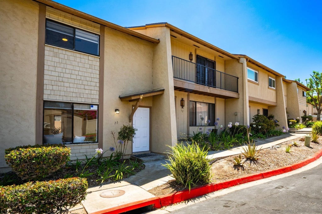 Photo of 5800 Lake Murray Blvd #11, La Mesa, CA 91942 (MLS # 260014507)