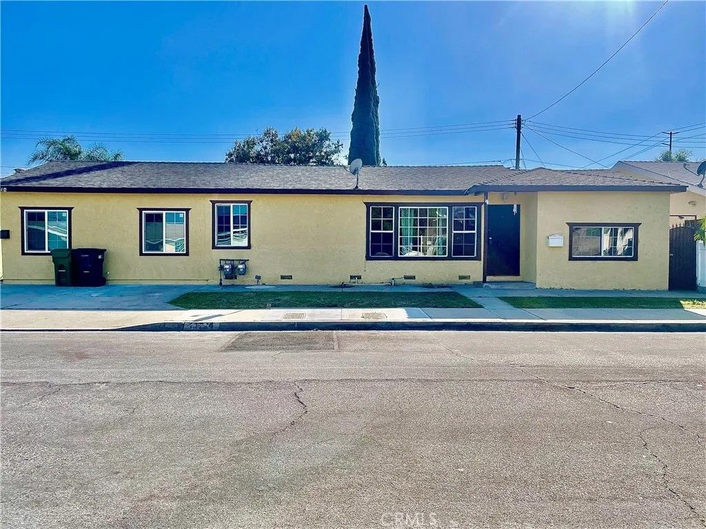 Photo of 14724 Clydewood Street, Baldwin Park, CA 91706 (MLS # CV26014471)