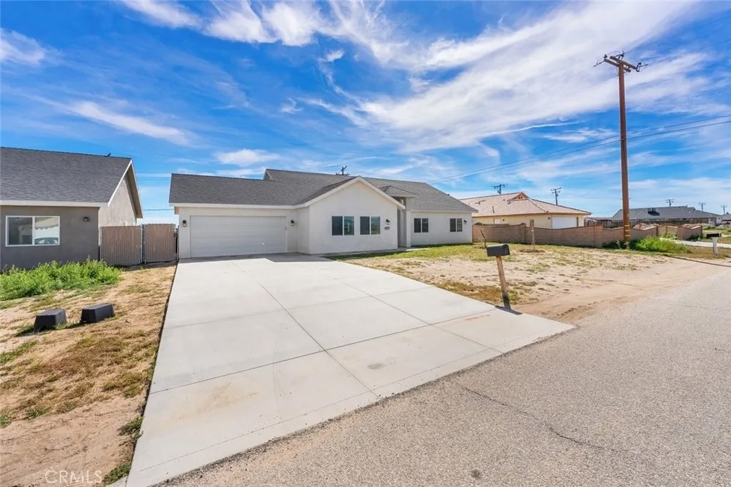 10588 Peach Avenue