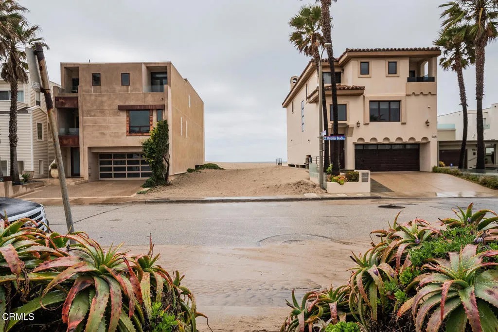 5344 Seabreeze Way