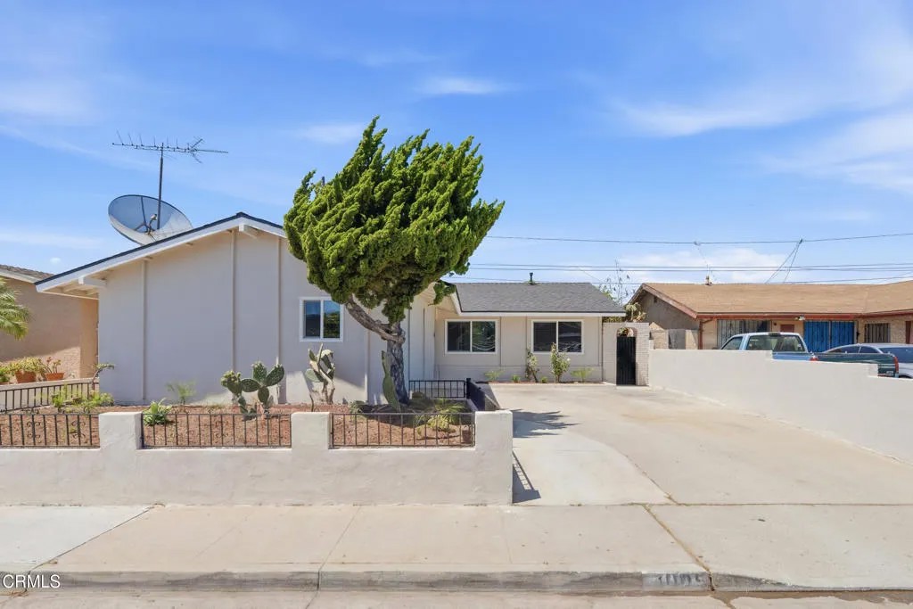 2005 San Jose Street
