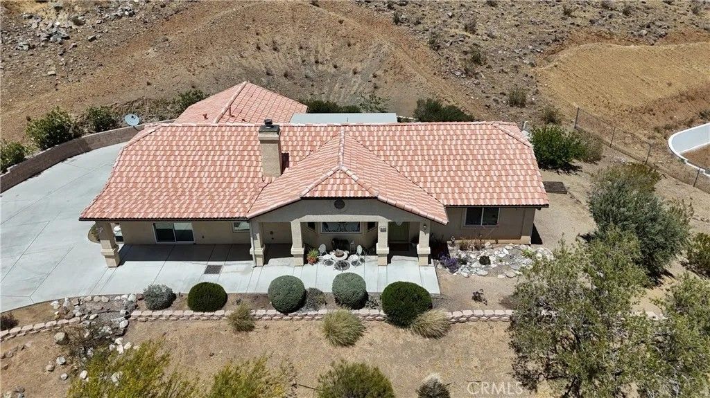 Photo of 16190 Rancherias Road, Apple Valley, CA 92307 (MLS # CV26092772)