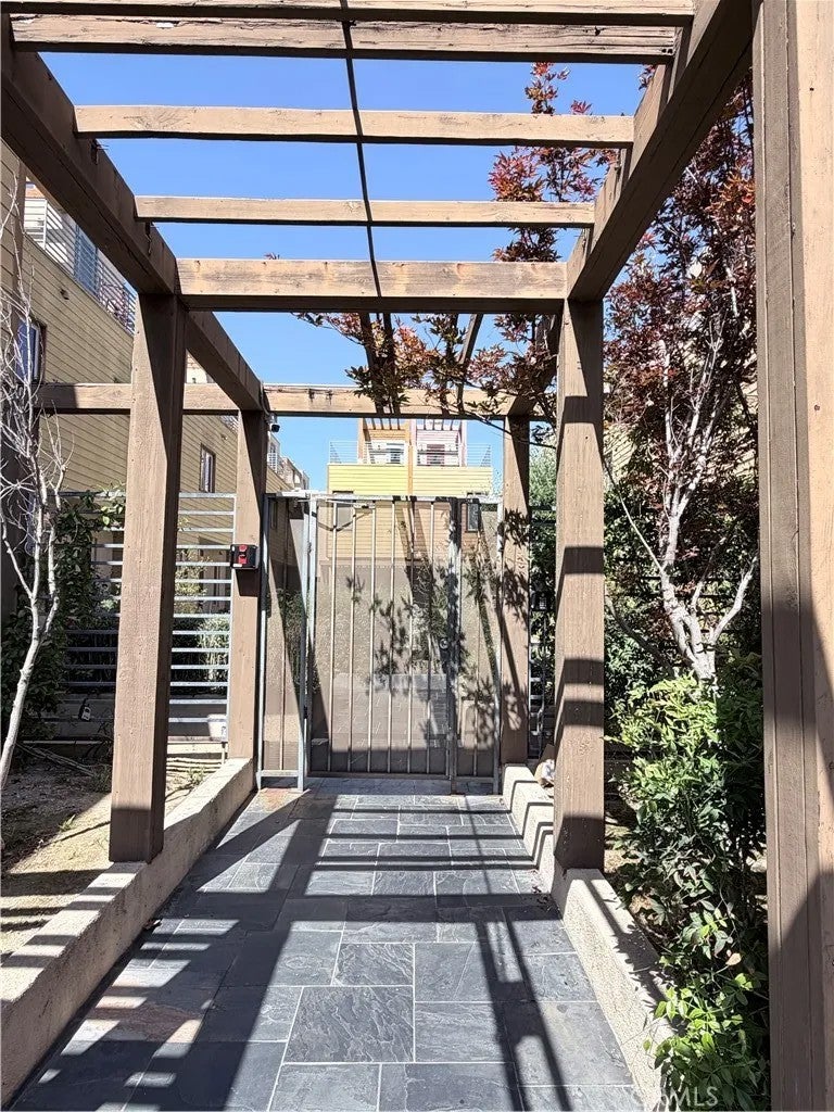41 N Oak 4