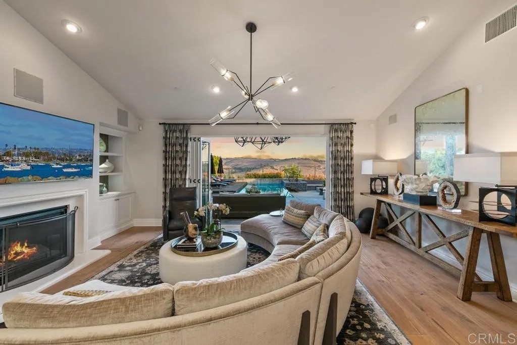15614 S Chevy Chase