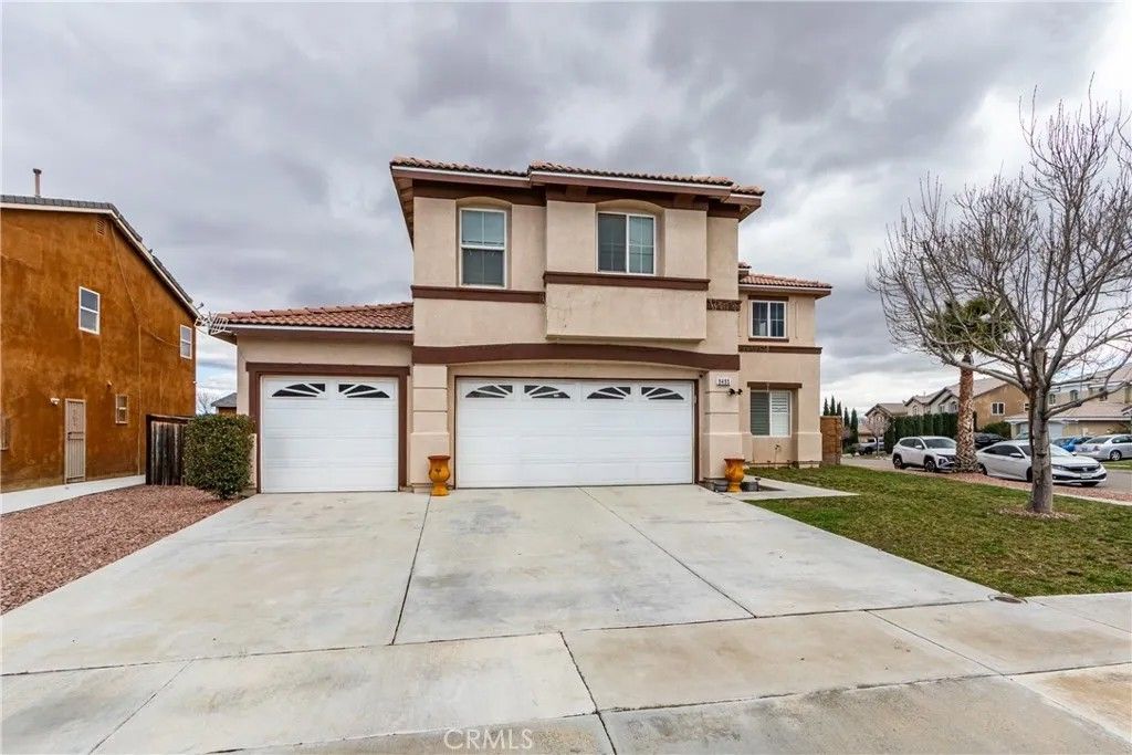Photo of 9495 Peridot Ave, Hesperia, CA 92344 (MLS # HD26038888)