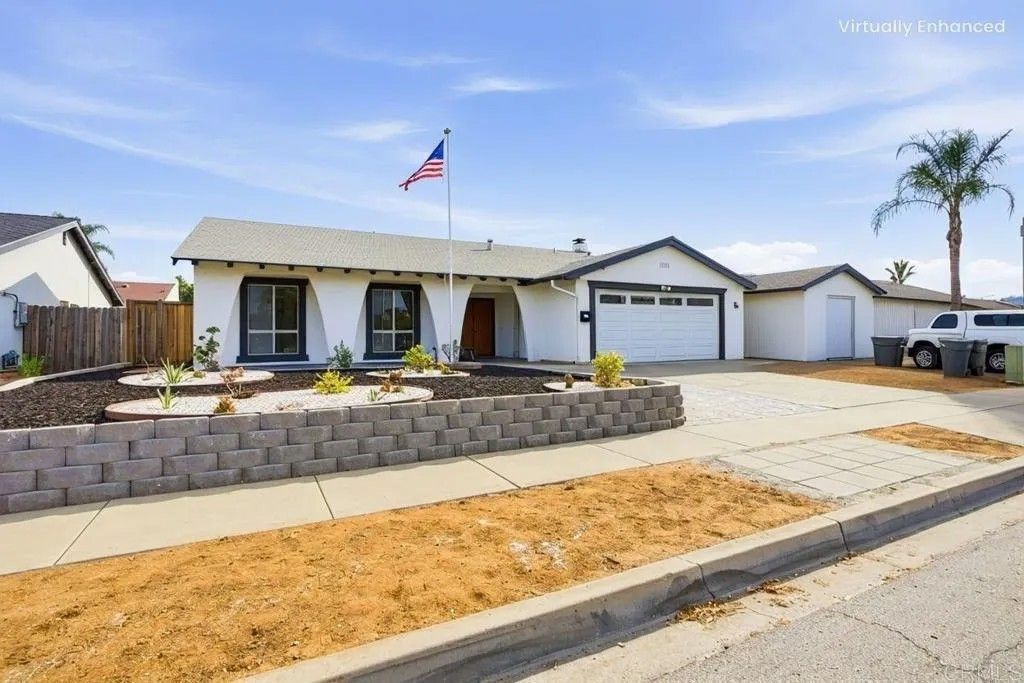 Photo of 1711 Oak Hill Dr, Escondido, CA 92027 (MLS # NDP2510822)