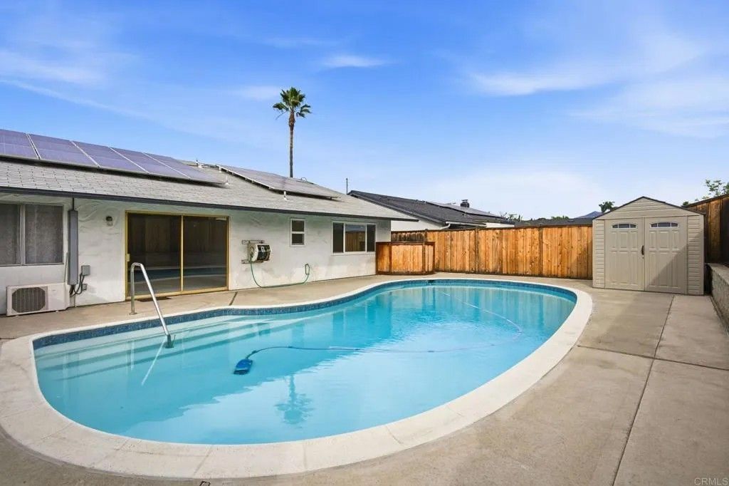 Photo of 1711 Oak Hill Dr, Escondido, CA 92027 (MLS # NDP2510822)