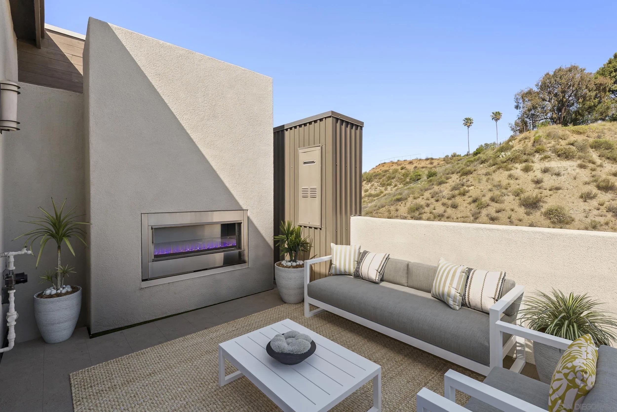 8353 Distinctive Dr