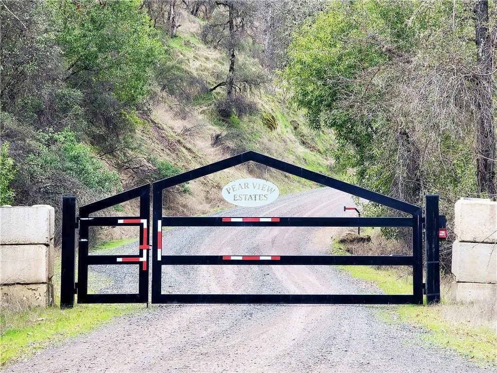 Photo of 5553 Eickhoff Rd, Lakeport, CA 95453 (MLS # LC26067138)