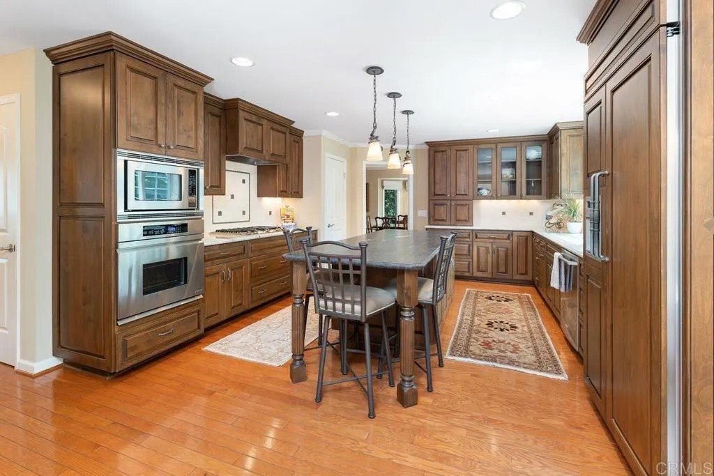 985 Tingley Lane