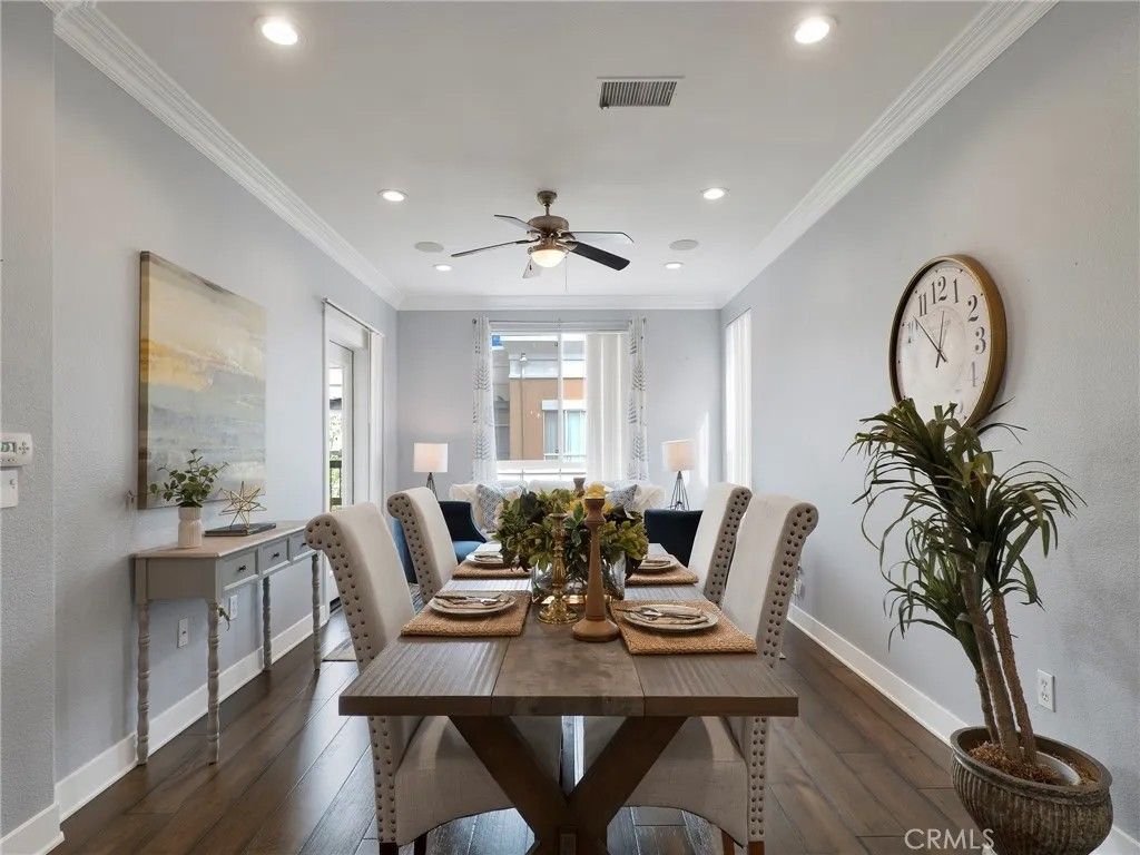 Photo of 24507 Town Center Dr #7418, Valencia, CA 91355 (MLS # SR26047438)