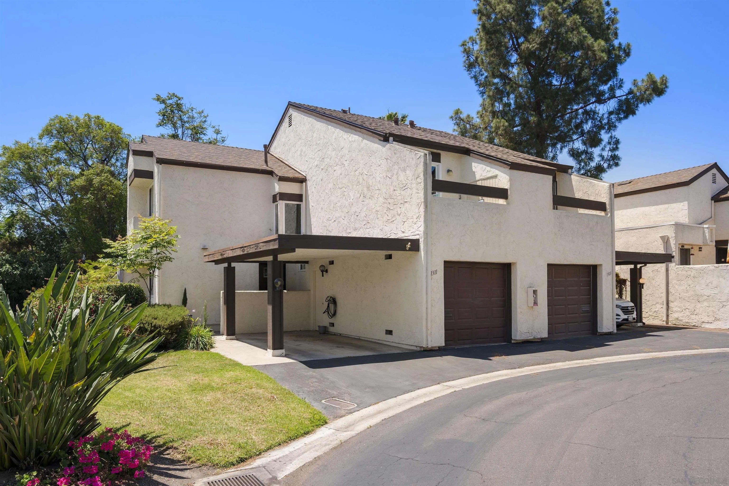 1311 Hawk Lane