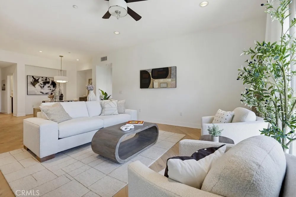 402 S Rockefeller 406