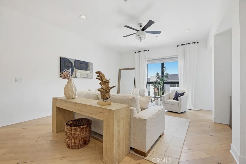 402 S Rockefeller 406