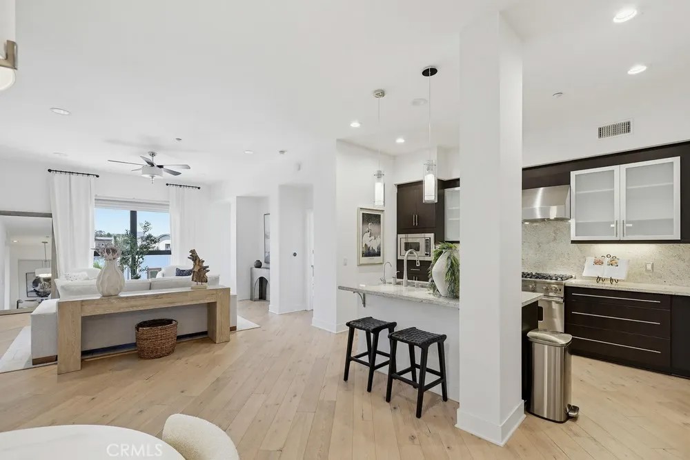 402 S Rockefeller 406