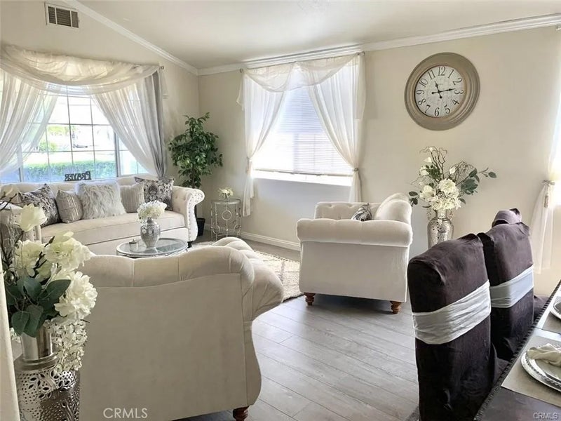 13443 Windy Grove