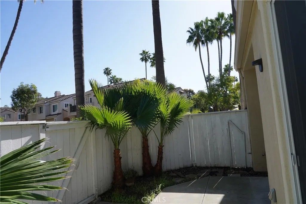 Photo of 87 Chandon, Laguna Niguel, CA 92677 (MLS # SR26006187)